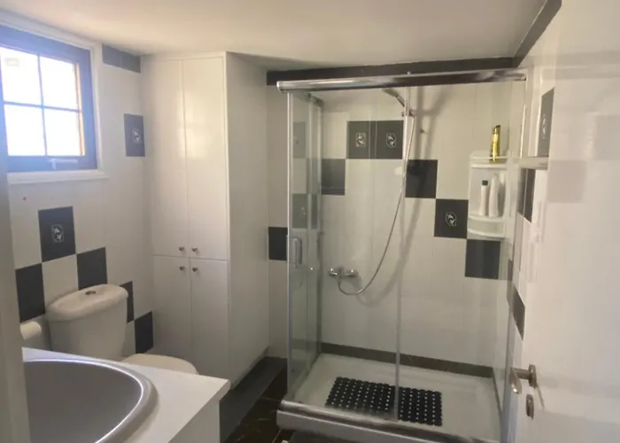 Sweet 3-bedrooms Apartamento Larnaca